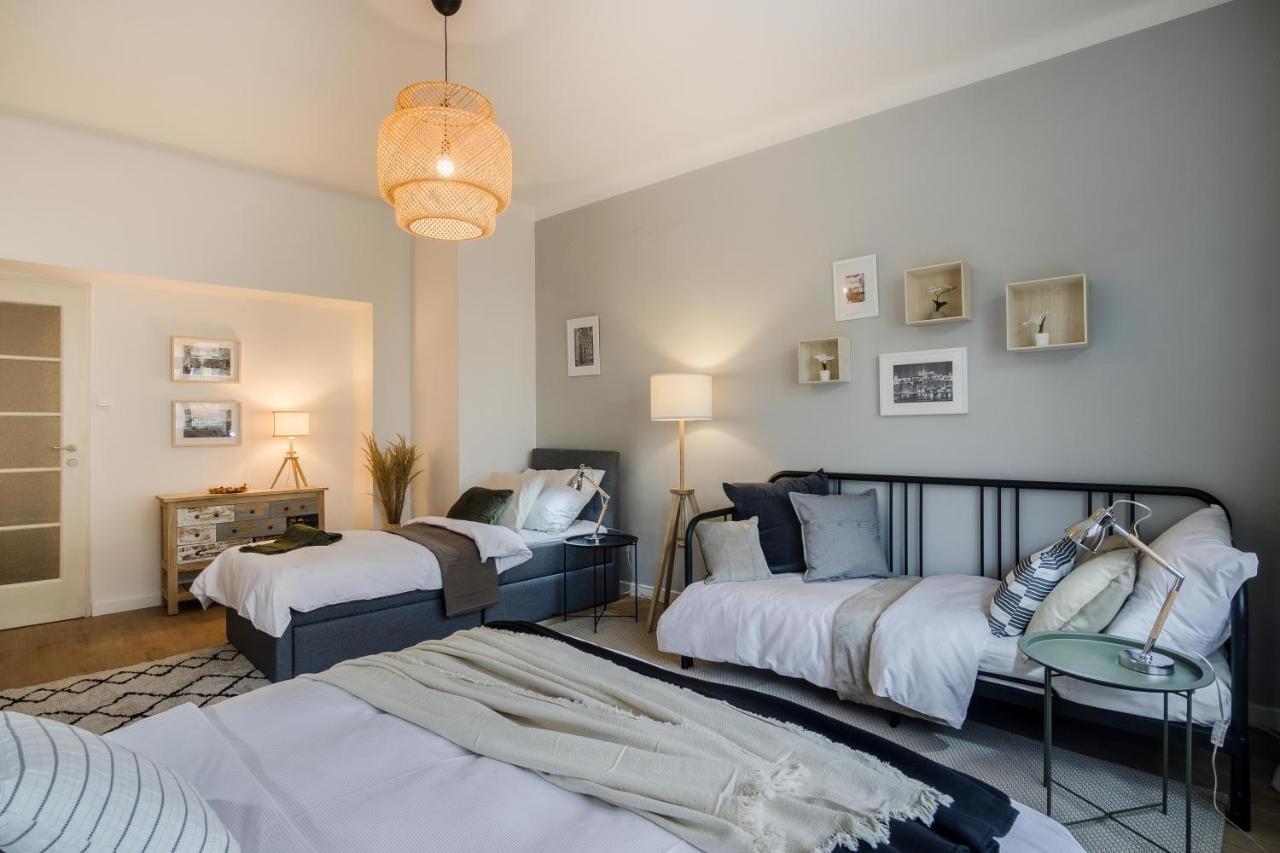 Apt In Prague Charles Bridge 1Km By Michal&Friends エクステリア 写真