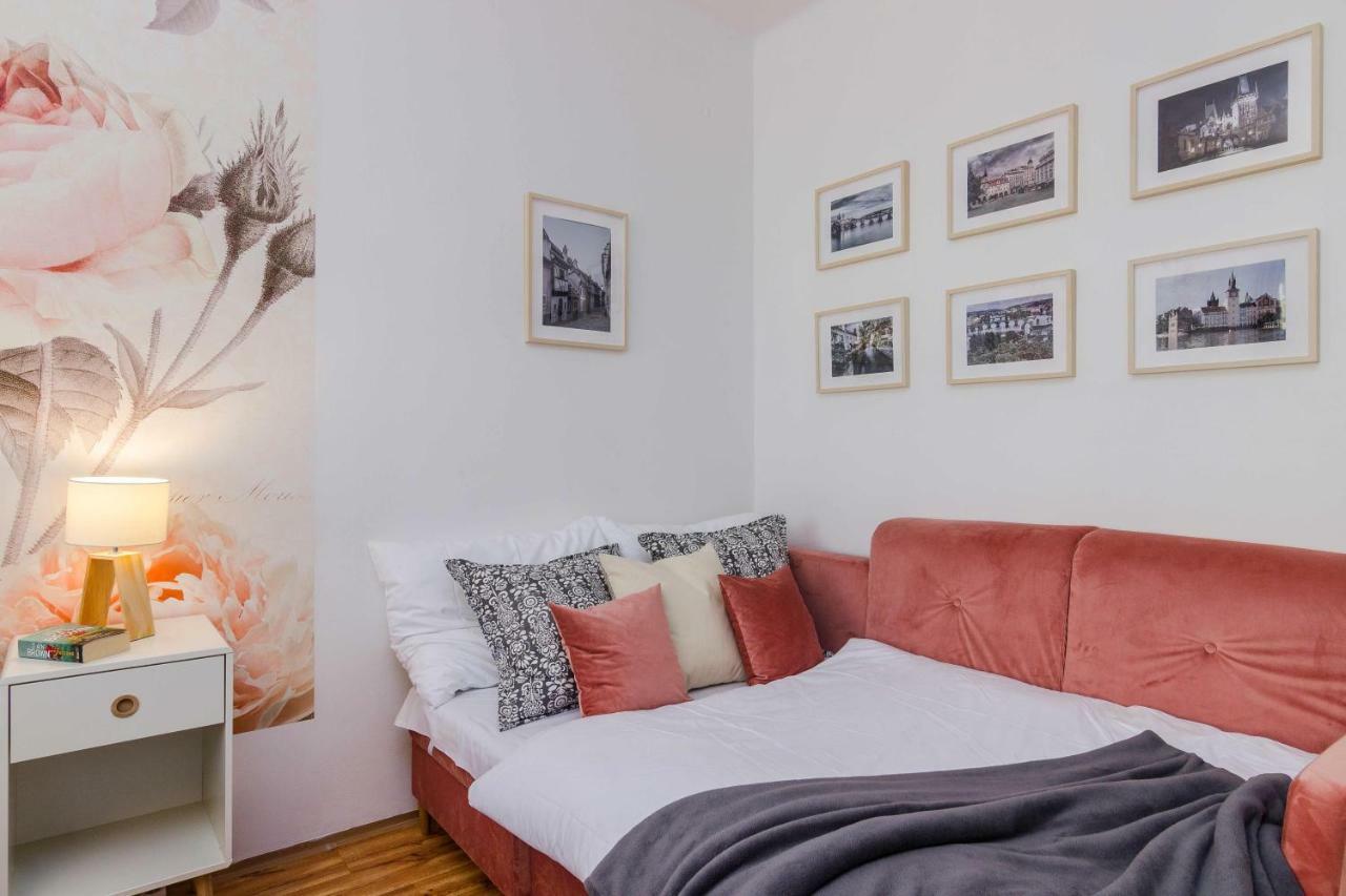Apt In Prague Charles Bridge 1Km By Michal&Friends エクステリア 写真